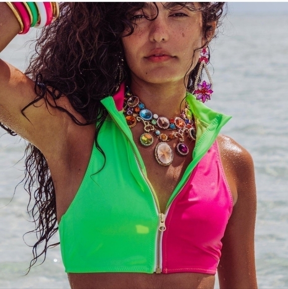 New LoveShackFancy x Hurley Max Solid Blocked High Neck Bikini Top NWT Small - Picture 6 of 17